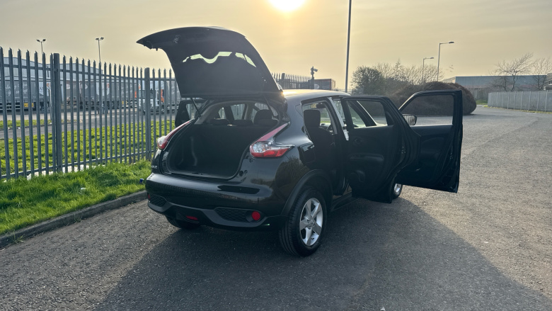 Nissan Juke 1.6 [94] Visia 5dr Petrol Hatchback